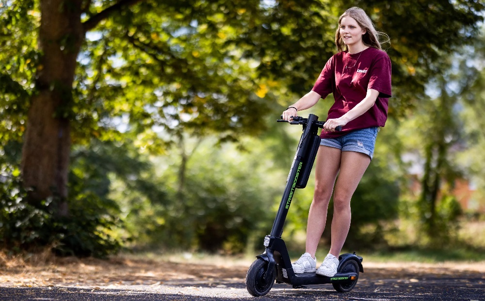 E Scooter Statistik 2024 Anzahl der zugelassenen E Scooter steigt