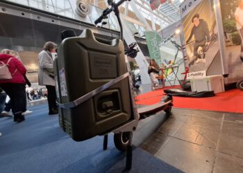 Moovi Pro S Comfort – Der leichte E Scooter für Boote, Yachten & Segelboote