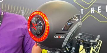 e scooter helm mit bremslicht funktion
