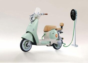 Yadea Elektroroller mit Natriumbatterie © Yadea