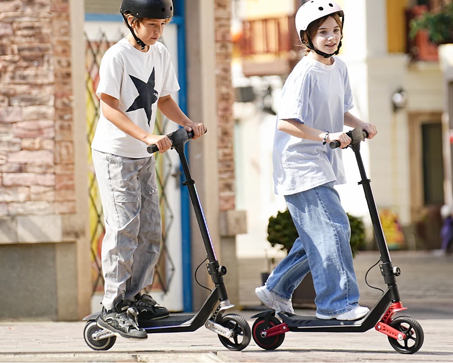 Kinder-E-Scooter-im-Test-Ratgeber-und-Vergleich